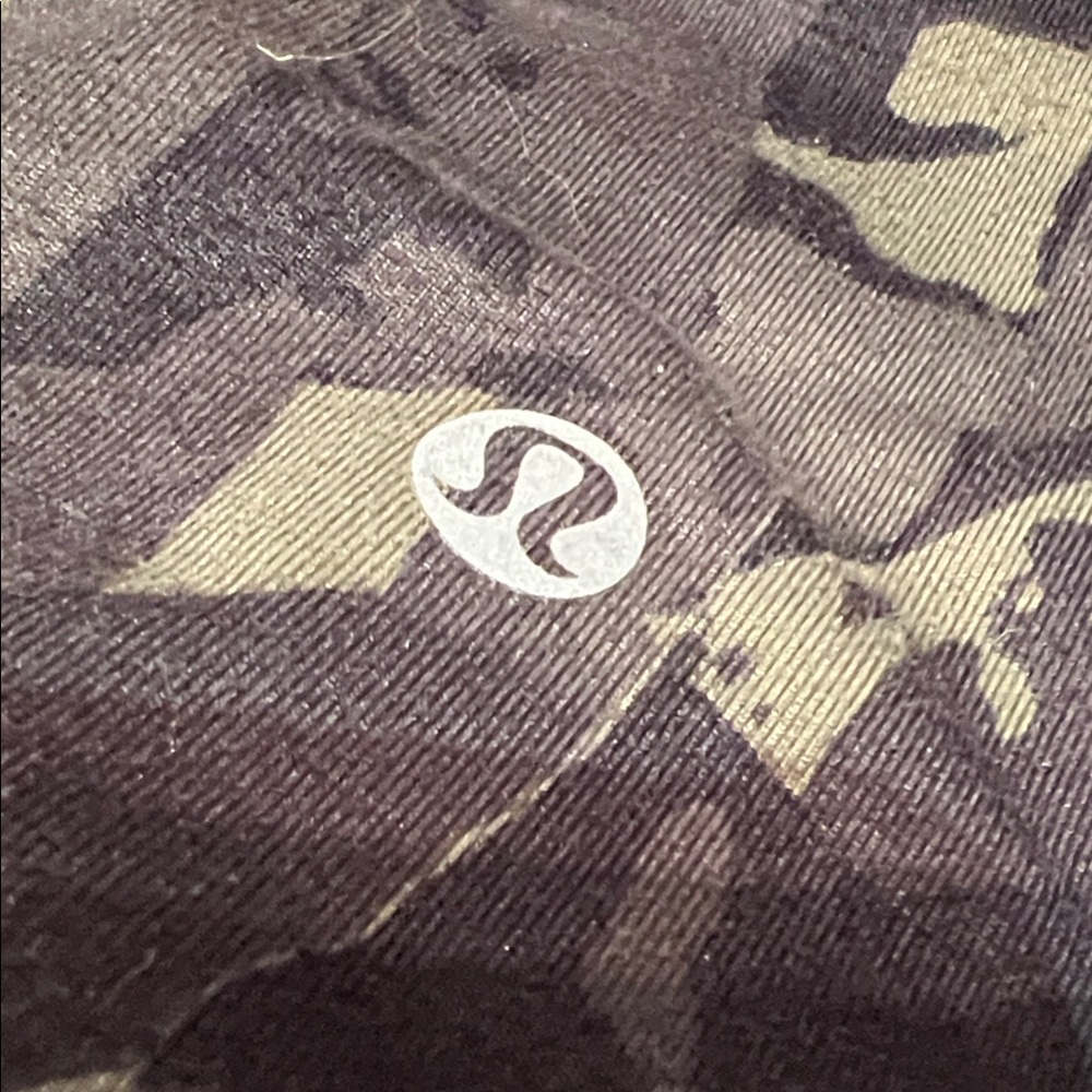 lululemon athletica Women's Leggings - Black Green Camouflage - Picture 7 of 8